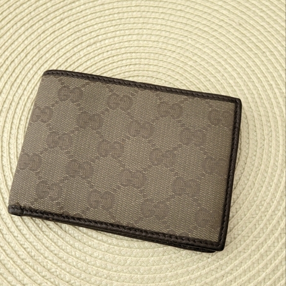 Gucci Bifold Card Wallet Monogram GG - Picture 1 of 13